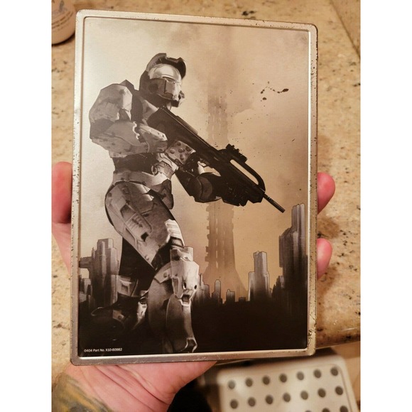 Halo 2: Limited Collector's Edition Metal Case - Picture 2 of 5
